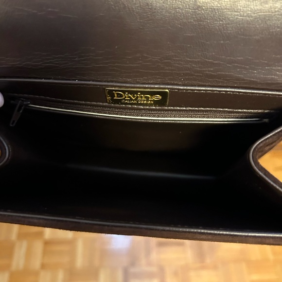 Matching Brown Purse and Shoes - Picture 7 of 13